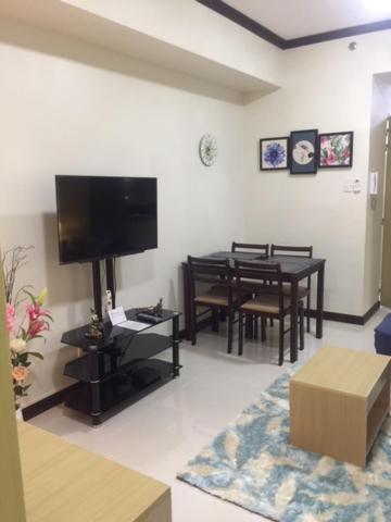 Wind Residences Tower 4 18Th Floor تاجيتاي المظهر الخارجي الصورة